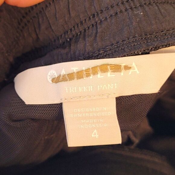 Athleta Black Cargo Trekkie Pants - Picture 3 of 5